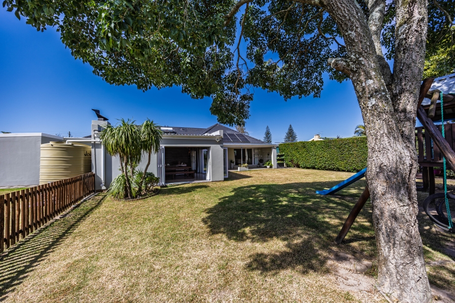 4 Bedroom Property for Sale in Beacon Bay Eastern Cape